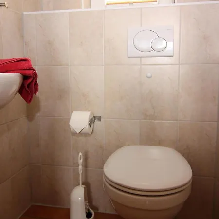 Doppelhaushaelfte, Kuehlungsborn, Cleaning Included *
